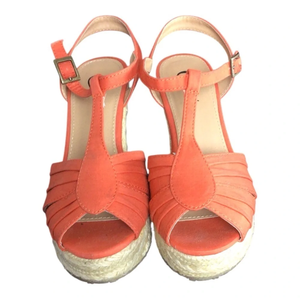 Candie's Orange Espadrille Wedges with Peep-Toe Design size 6.5
